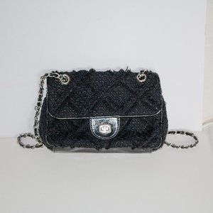 Unique Paradox Black Leather/fur-like Handbag